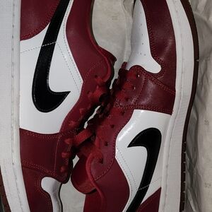Air Jordan 1 Low Noble Red, Black and white